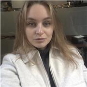 Profesora de ruso nativo o inglés,tengo Licenciatura en filología de inglés y estoy haciendo máster en enseñanza De inglés